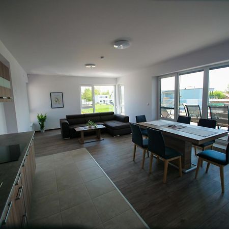 דירות בלטונפנבש Zea Apartmanhaz מראה חיצוני תמונה