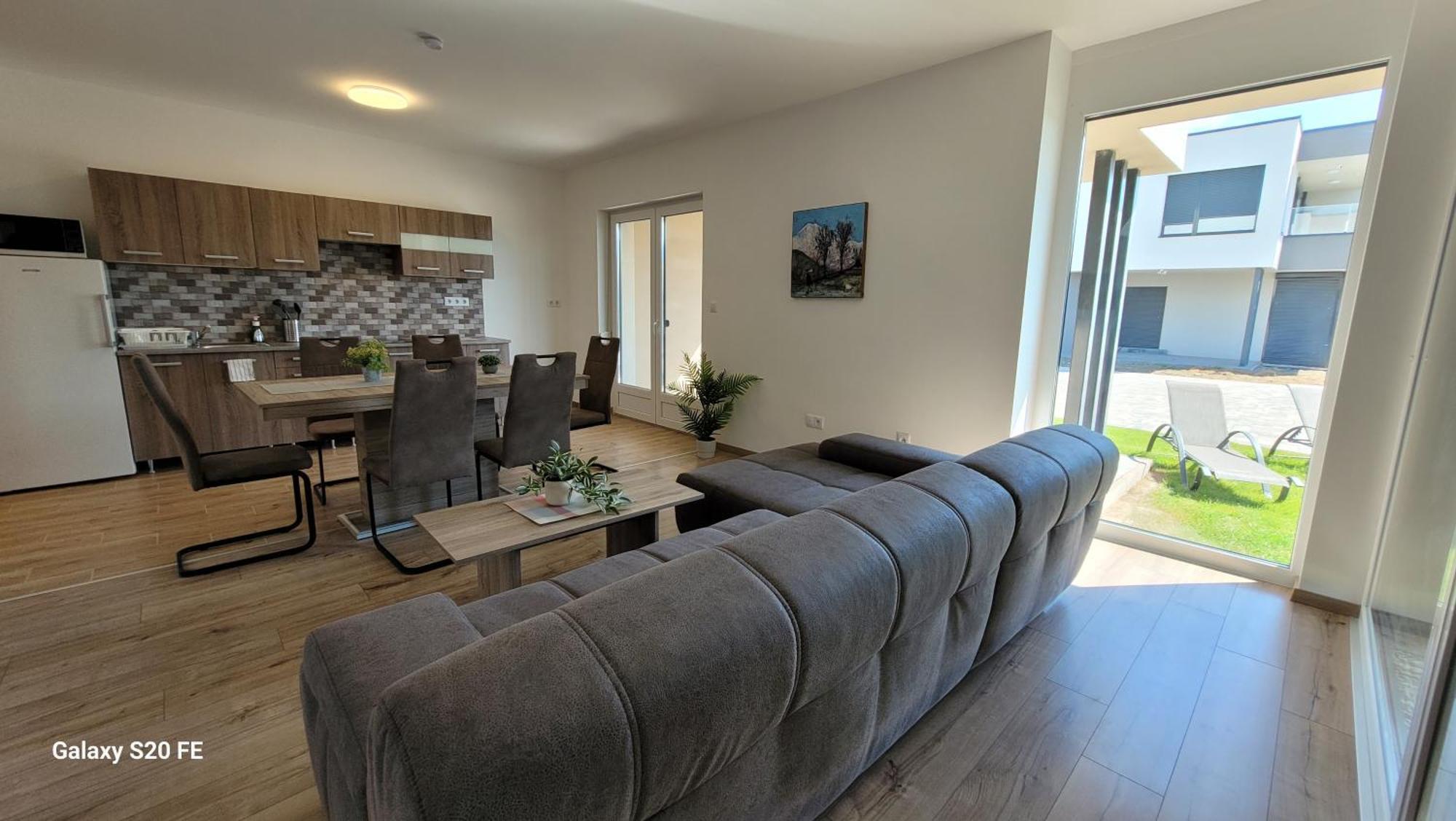 דירות בלטונפנבש Zea Apartmanhaz מראה חיצוני תמונה